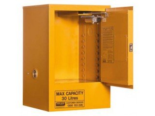Avert chemical leakages with lockable doors from Flammable liquids storage cabinet in Australia
