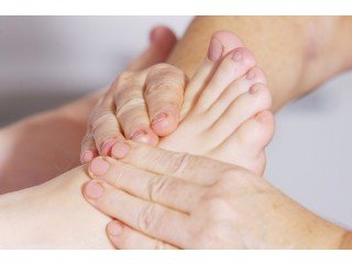 Find the holistic health massage therapy school of 18 months only from QSMH2