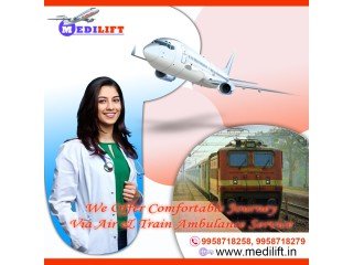 Medilift Train Ambulance in Guwahati with a Highly Specialized Medical Team